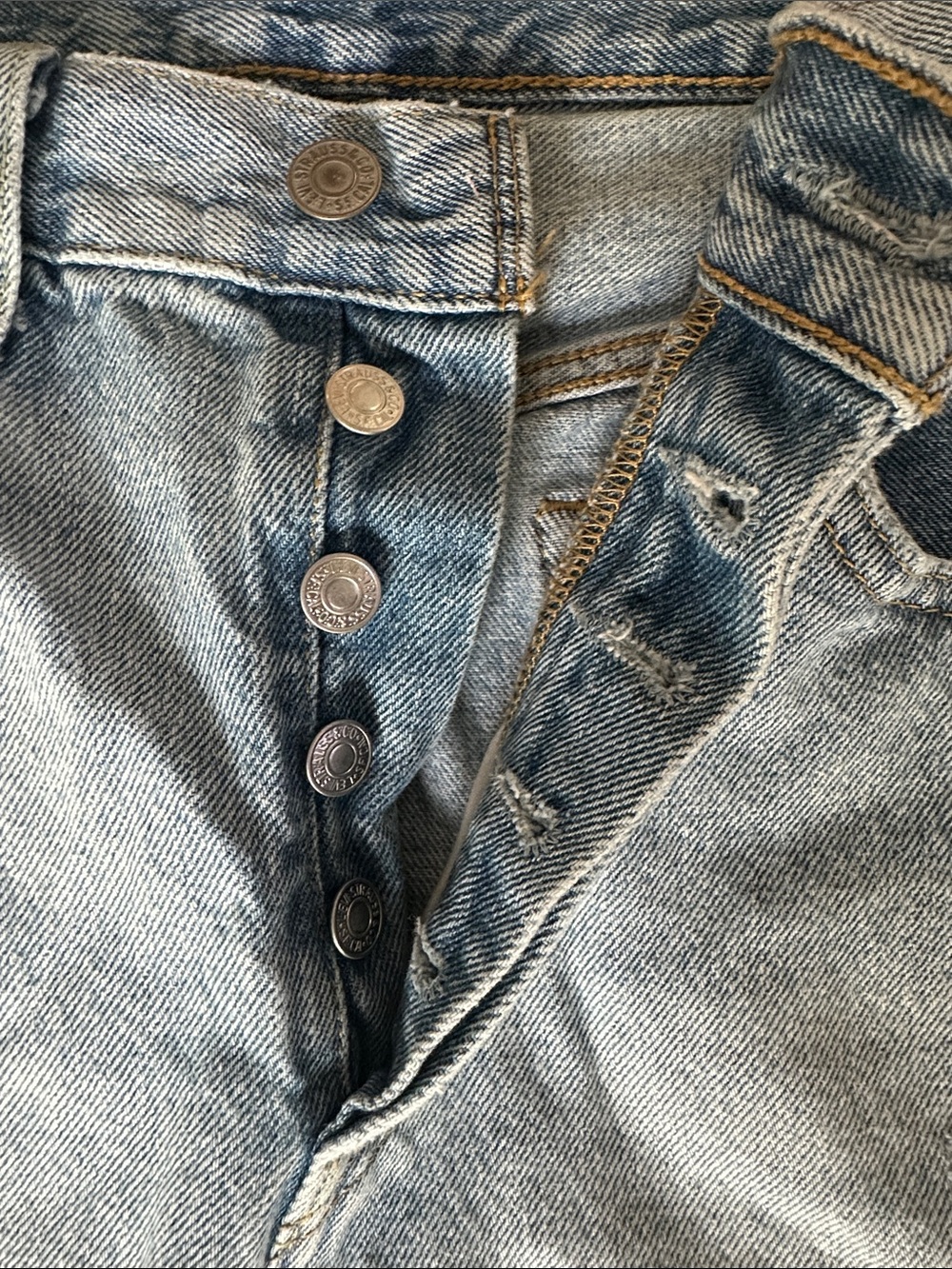 Levi's Women’s Light Blue Distressed 501 Jeans Size 27 - Picture 5 of 13
